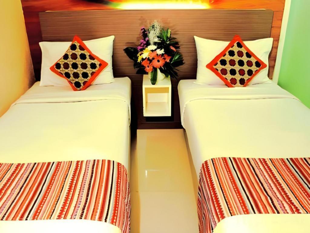 เคลย์โฮเต็ล จาการ์ตา Hotel ภายนอก รูปภาพ