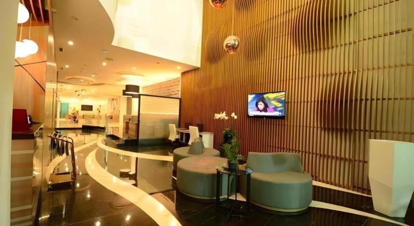 เคลย์โฮเต็ล จาการ์ตา Hotel ภายนอก รูปภาพ